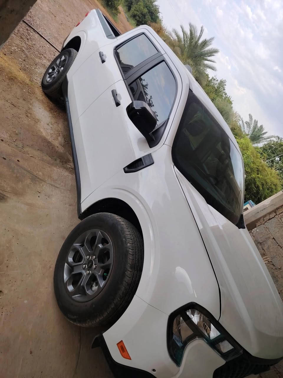 السلام عليكم.. وين الي يدور نظيف 🚘 للبيع فورد مافرك XLT موديل 2025 — زيرو
🔹 Ford Maverick XLT 2025
🔹 وارد أمريكي 🇺🇸
🔹 ماشية فقط 900 ميل يعني بعدها ما واصله الف مشيها بالعراق ٢٠٠ فقط 
🔹 دهن الشركة
🔹 باقي بيها بنزين أمريكا
🔹 الحادث كان خفيف جداً وتم تبديل البنيد والجاملق فقط، بقطع أصلية مال تفصيخ
🔹 الشاصي والدواخل سليمة حسب الفحص
⭐ المواصفات:
✅ بصمة تشغيل
✅ تشغيل عن بُعد
✅ رادارات
✅ حساسات
✅ مثبت سرعة
✅ تبريد مركزي
✅ 4 أنظمة قيادة
✅ شاشة ومعلومات رقمية بعد بيها كثير مواصفات 
✅ سبير وكالة ما نازل
✅بصمتين وياها
✅ إطارات الشركة
✅ السيارة بحالة الوكاله جديده كلش، 
📍 مكان السيارة: صلاح الدين – قضاء بلد
💰 السعر: يذكر عند الاتصال والاستفسار
📞 للاستفسار والتفاصيل: ***********
📱 واتساب متوفر
السيارة نظيفة جداً ومناسبة للي يريد مافرك 2025 XLT شبه زيرو وبمواصفات حلوة. غير متواجد على الفيس اعتذر عن الرد عن التعليقات
