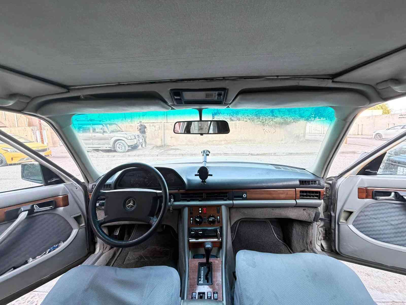 ماسدس • موديل ١٩٨٧ • بغداد حي اور