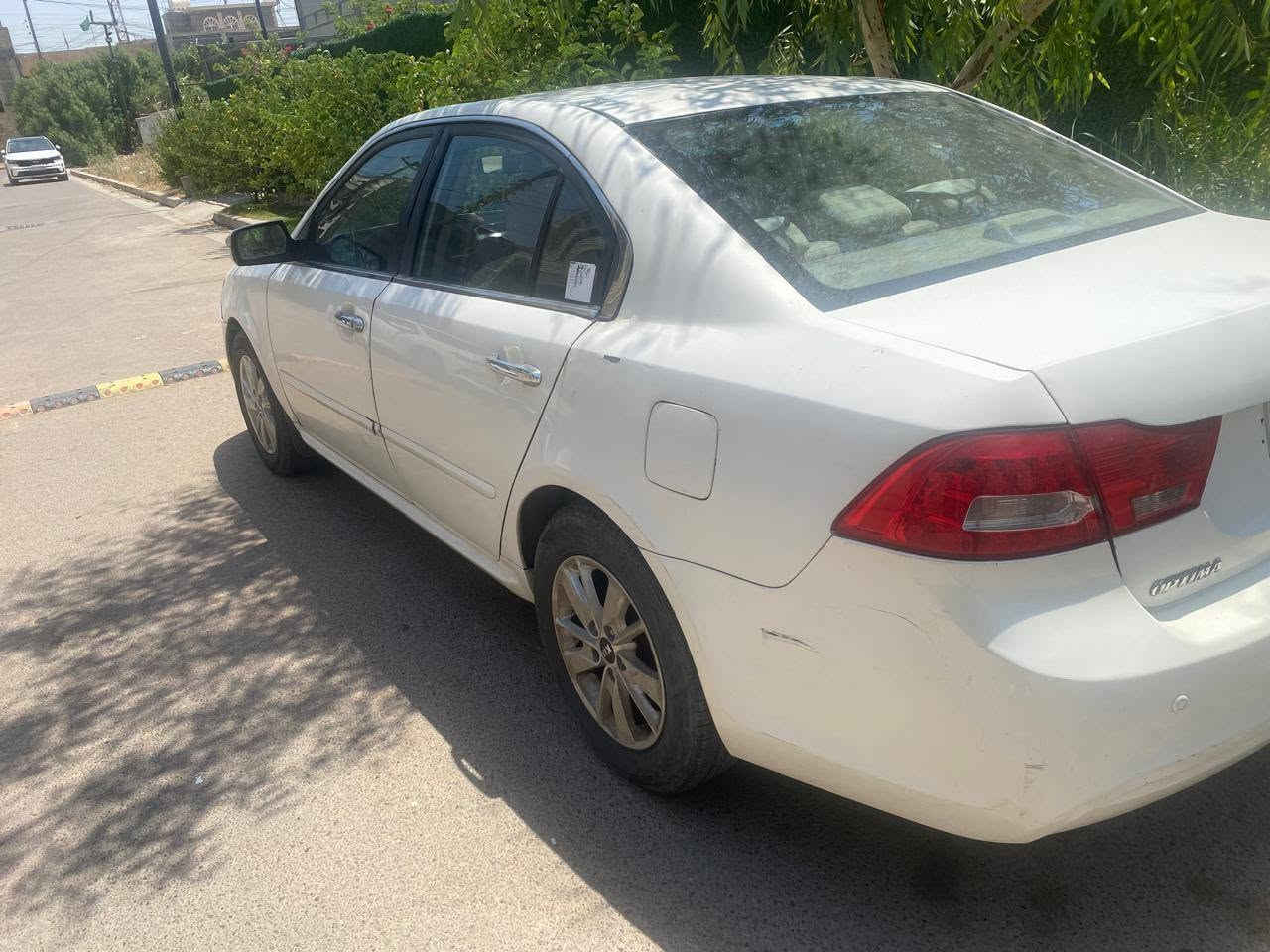 السلام عليكم
اوبتما 2010 سياره خليجي 
محرك 2000 
تبريد ثلج صدر نظيف جدا + فتحه سقف
سياره كامله مكملة كلشي ما ناقصها 
السياره مصبوغة عام
كير ومكينه مكفولات من كلشي 
السعر المطلوب 80
الرقم/***********
