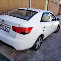 سيراتو ٢٠١٠ • فتحة سقف • بدون بصمه