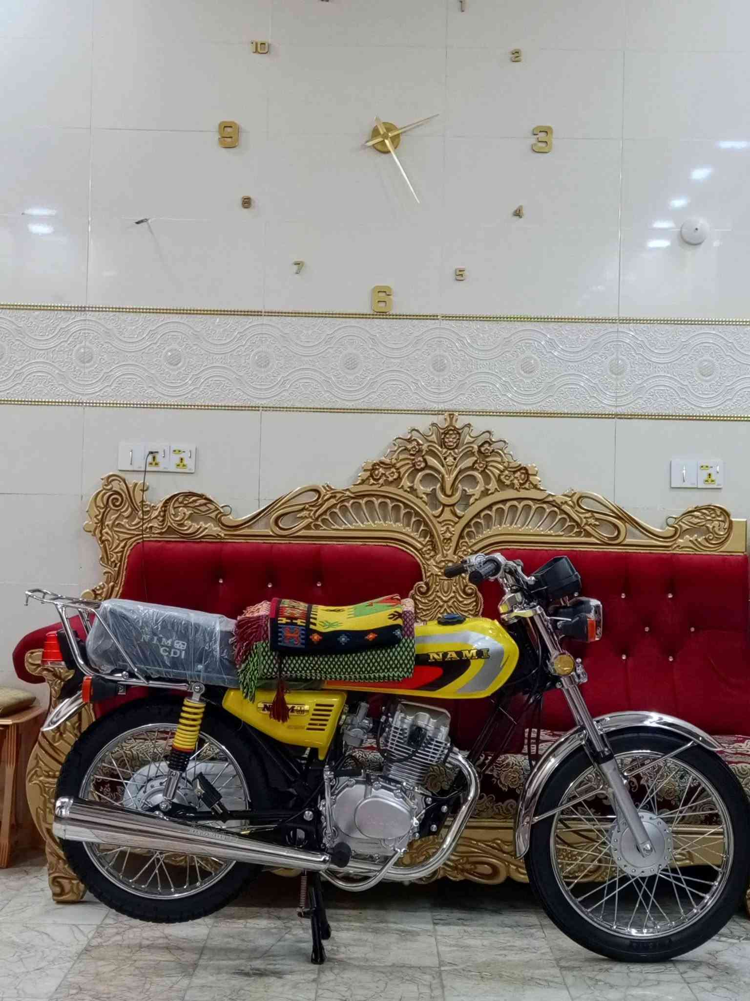 سلام عليكم دراجه اربع كير امتياز اوراق سكنر مديل 26 صاله شهر ونص من طالعه مرتين مبدله دهن اامزويل مو ابو 3 دراجه نضيفه ما ماشيه كلشي شغال بيه سعره خاص اذا مو شراي لاتراسل للتواصل ***********
