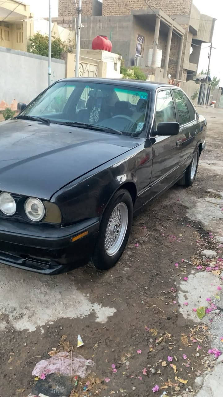 بي ام 535 لون اسود كذاب موديل 1990 مكينه وكير جديدات شاديلها غرفه جديده تبريد غير شغال ورقم بغداد جديدسعر 65 ورقه أو مراوس أب بي ام مكان السياره نجف ***********
