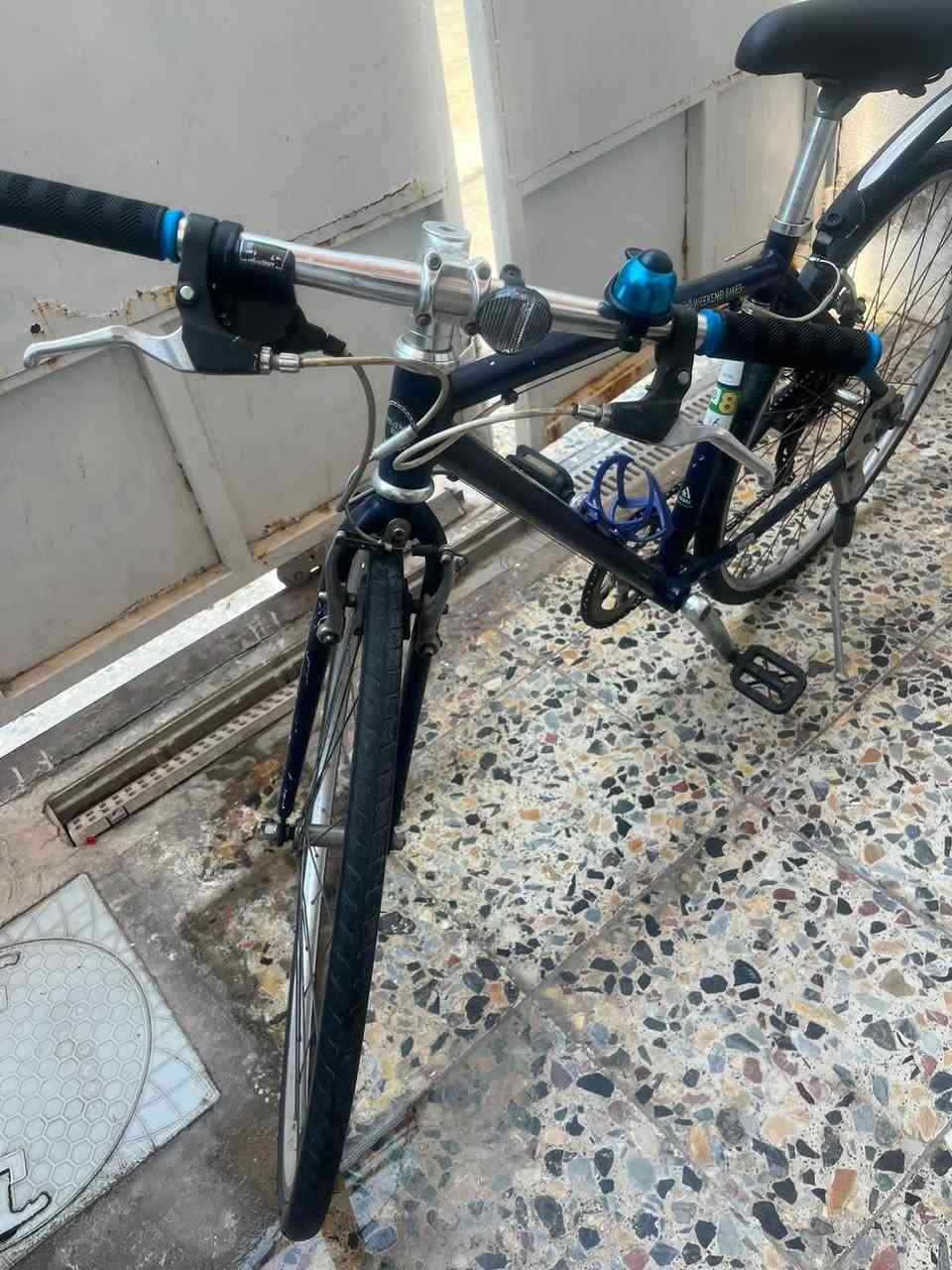 سلام عليكم باسكل ماركة ويكند حجم 28 بلادي اي عطل مابي وكلش نضيف وزنة خفيف للمسافات الطويلة معدن المنيوم السعر130الف وبي مجال للشراي مو شراي لاتكسر بي للاتصال***********
