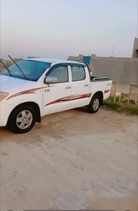 هايلوكس • ٢٠٠٩ • صفوان