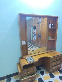 غرفة اخشاب • ٦ بيبان • نضيفة