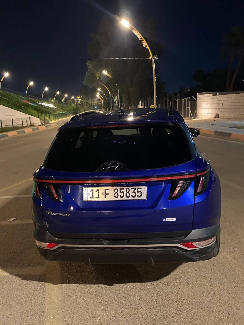 السلام عليكم HYUNDAI TUCSON وارد امريكي حرة  موديل 2023 رقم بغداد سيارة كلين اي اضرر مابيه سيارة موصفات معروفة بصمة تشغيل عن بعد ترحيت كشنات كهربائية سيارة بسمي تحويل ثاني يوم سيارة داخلة تقرير كاملة مكملة للتواصل اتصال عل رقم ***********

