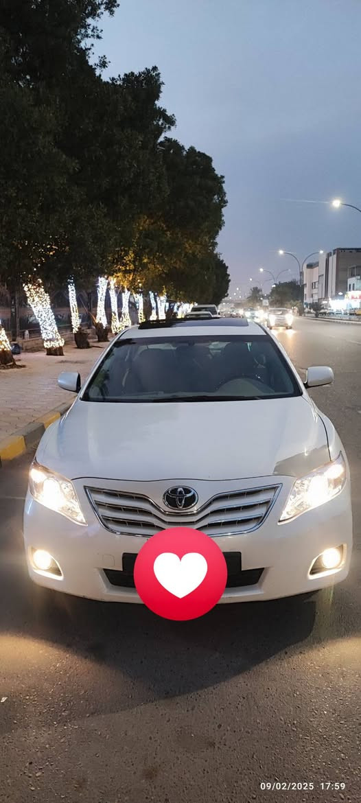 كاميري موديل ٢٠١٠ GLX ضربتها هذه فقط كما في الصورة ماشية ١٩٤ الف رقم بغداد اكتب سعر اللي يعجبك حسب قناعتك و نتفق
