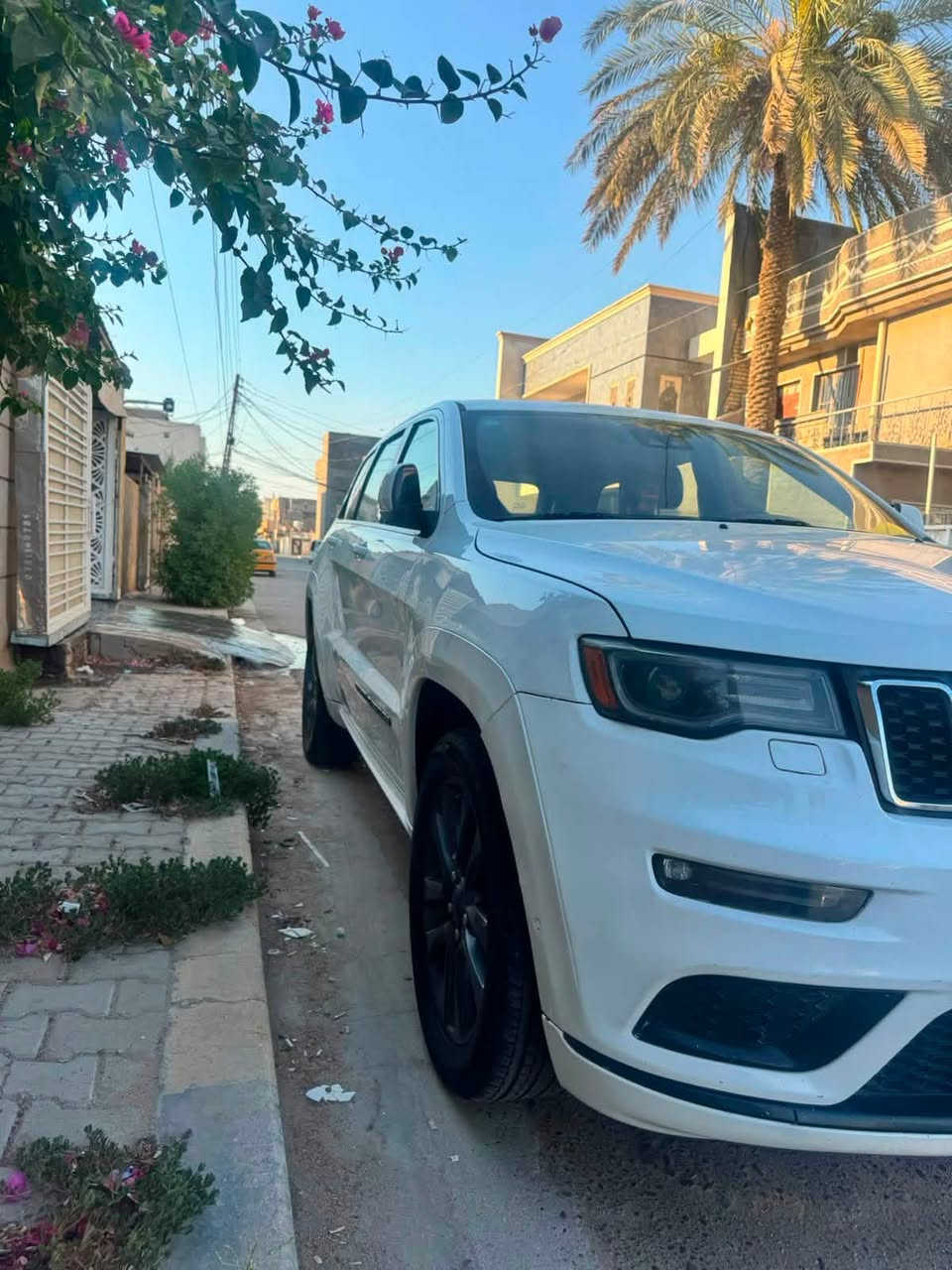 جيب امريكي S فول واحد على واحد
الي يدور حاجه نظيفه مال بيت وصلت 
سياره فول مواصفات للاخير 
بناروما كشنات كهرباء 
تدفه تبريد رادار امامي +خلفي 
سماعات مظخم بلادي 
وال Sفول موصفات معروفه 
رقم بغداد بسمي السياره وجاهزه من كلشي 
صور الحادث موجود 
سياره معروضه 180 وبيه مجال 
للاستفسار ***********
