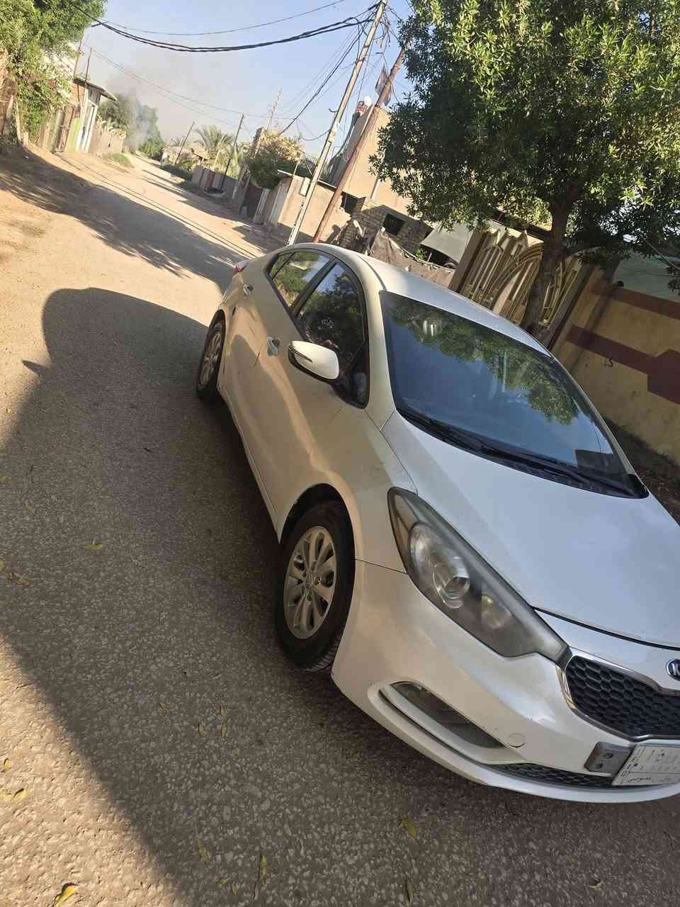 كيا سيراتو موديل 15 خليجي رقم بابل  مكينه 1600 سياره بها  4 قطع صبغ بدون دواخل
جاهزه كير مكينه حداديه تبريد تخم تاير كله جديد  السعر 82وبيه مجال بسيط مكاني بابل سياحي قريه الساده رقم الهاتف ***********
