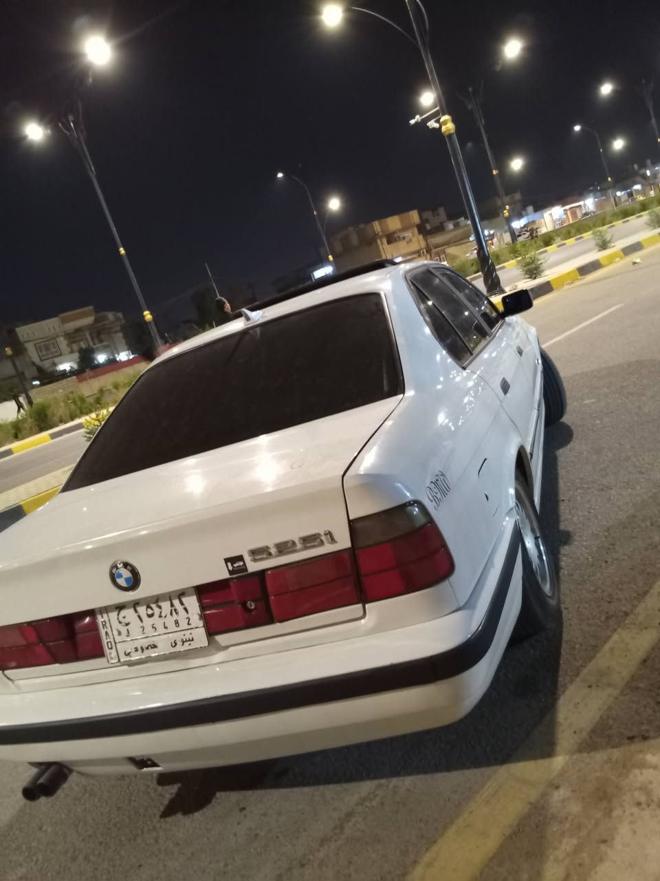 السلام عليكم بيئم للبيع ٥٢٥
كبس كير أو تو
سياره بدون ضرار بس بوند صبغ بدون دواخل 
رقم نينوى الماني سنويه ٢٠٢٩
شرط التحويل مكينه وكير نضيف 
السعر 53
رقم الهاتف ***********
