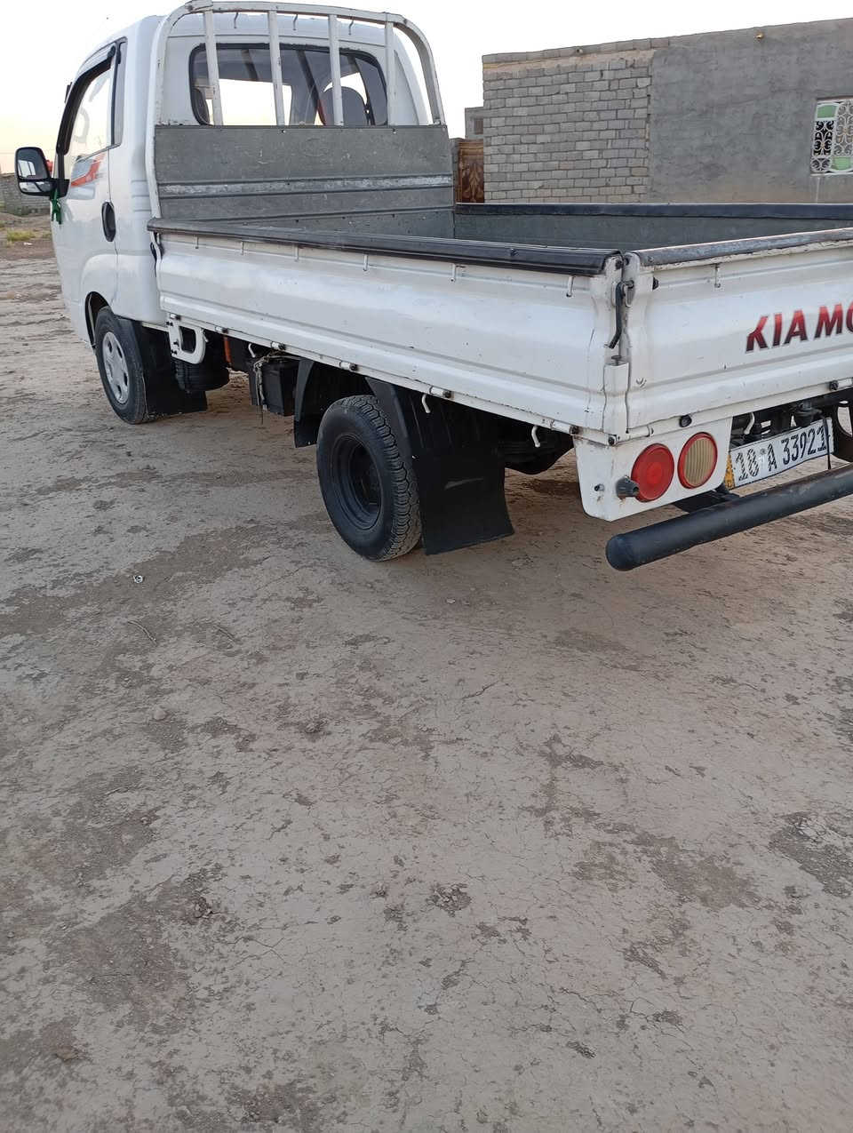 كيا بنكو موديل 14رقم بابل انكليزي لل30تحول مباشر مكفولة كشر ومحرك وكير وحدادية عدى بنيد مبدل اصلي مكانها الشوملي اخوان اني مكلف بالنشر مو صاحب السيارة اتصلو براعيها***********
