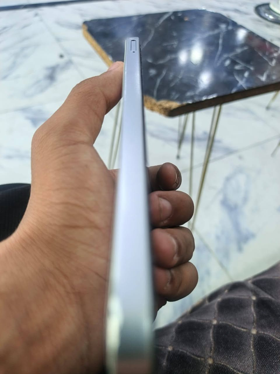 سلام عليكم هاذا مبايل البيع هونر اكس8c ذاكرته 256مستخدم شهرين فقط مبايل بعده جديد فقط لزكه مكسورة تواصل *********** مكاني بغدادسعر 210بي مجال
