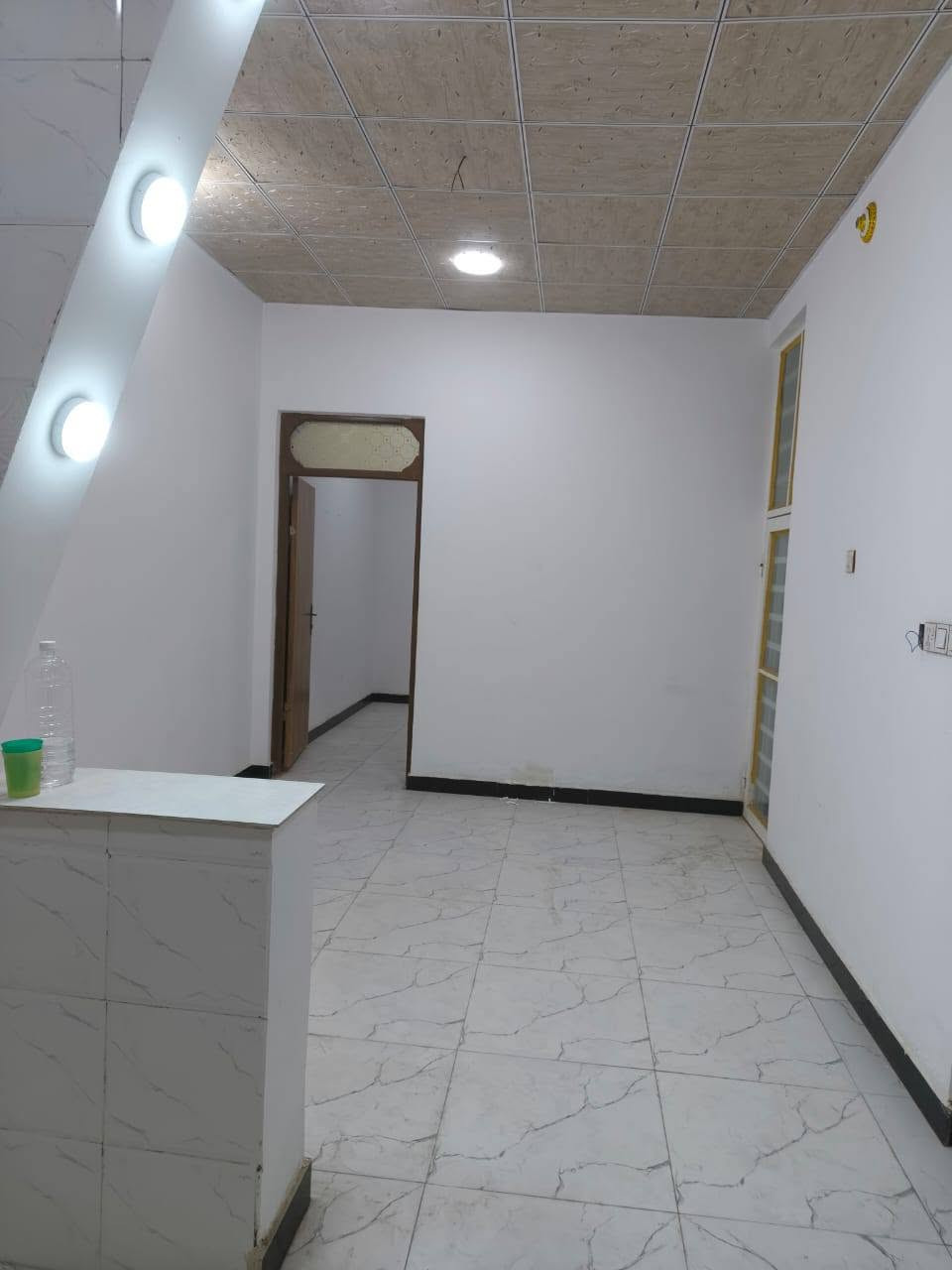 دار للايجار في حي النداء
مساحة 50 م  منطقه 51
إيجار 175 البيت جديد مضافه فول⛪⛪
لستفسار اكثر اتصل على الرقم التالي
*********** 📞📞 
*********** 📞📞
