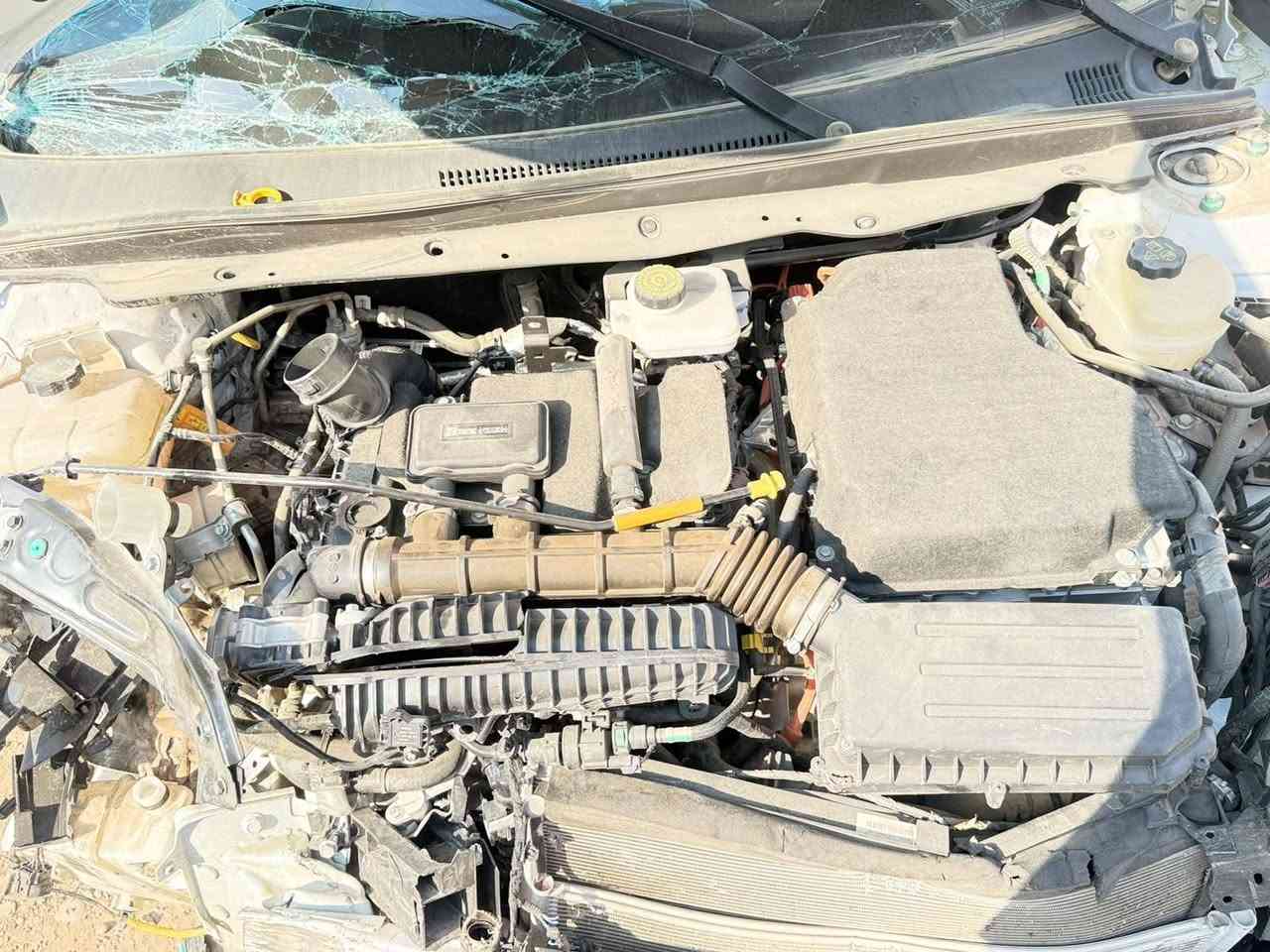 السلام عليكم بيوايدي بيهه حادثها موديل 25 رقم اربيل الدولي 
***********
