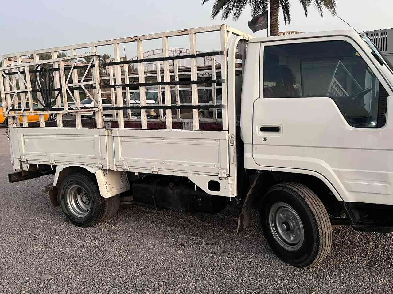 السلام عليكم
داينه بتره 

مكينه 400 مابيها اي شكال لا صرف لا تبخير خير من الله

كير اكسل مابيهن اي شكال 

مصبوغه جماليه السياره 

تايرات كله جديد الخلفي الامامي نص عمر ونضيف

السياره كهربائيات كامله مابيها نقص واني جناي مو بياع
 شراي حته بانزات كله جديد وهاي كدامكم صورها 
بابها الخلفي كهرباءئي جك بس ملغي

سنويتها بسمي وما ساقطه لحد نهايه ال 27 ثاني يوم تحول 

السياره رايدها ب  58 وقابل للتفاوض للشراي 

رقمي *********** متواجد واتساب هم مجود
