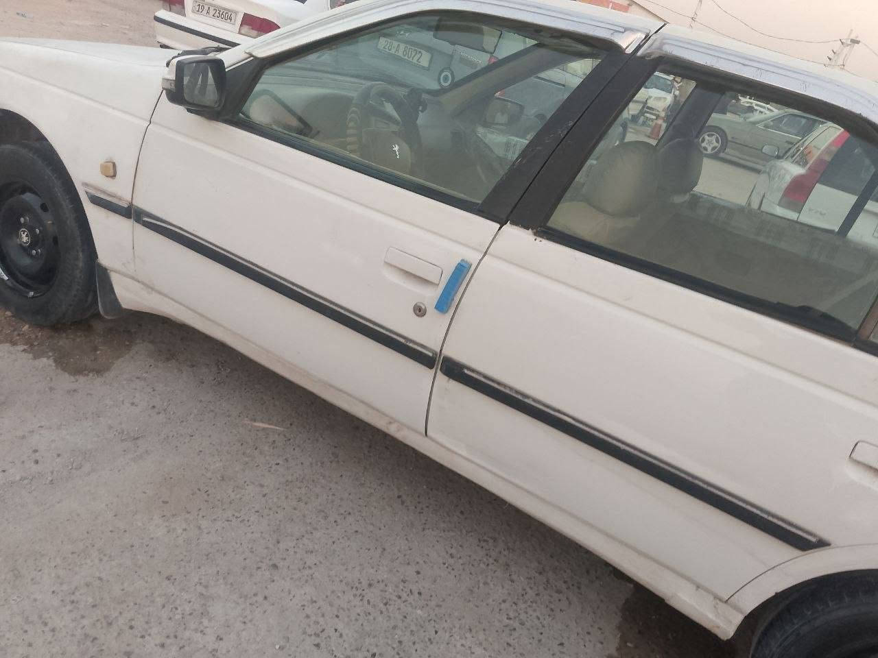 بيجو للبيع 405موديل 9
السعر 30 وبيه مجال 
مكانه النجف الاشرف 
رقم الهاتف ***********
