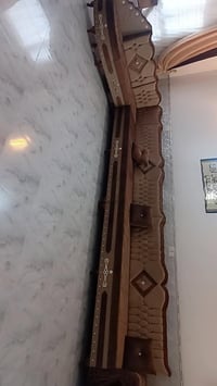كنب • صالون