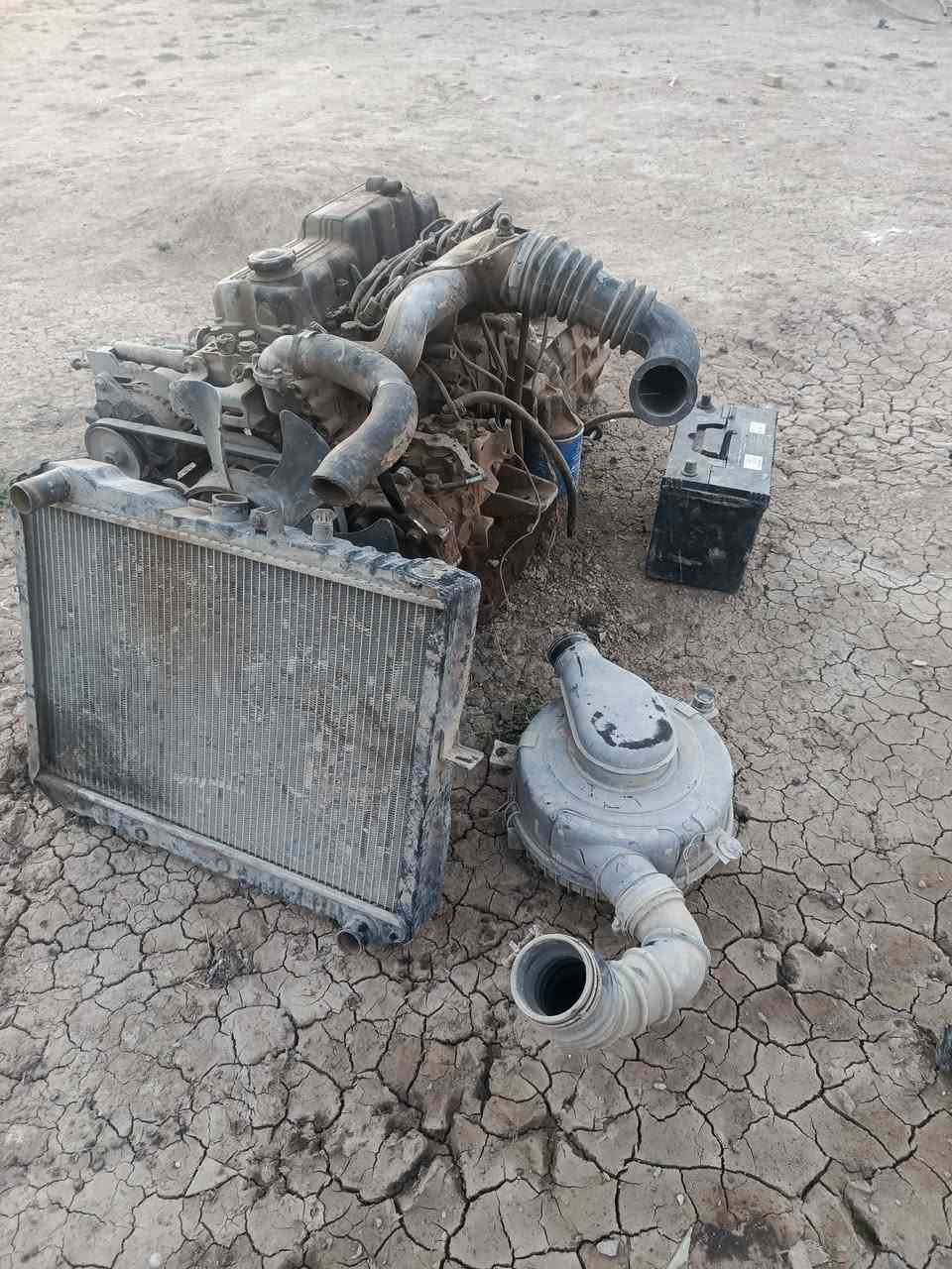 محرك بسته بدون صرف ونفخ كير وراديتر وتفرعاته كامل تواصل ***********
