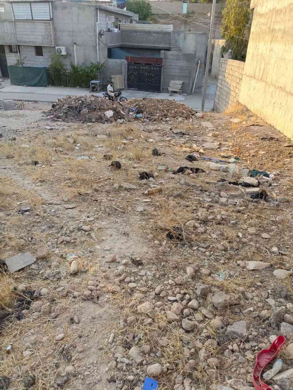 سلام عليكم قطعة البيع خلف المستشفى جلولاء العام كامل خدمات  خلف جامع الهداية والمغفرة
سلام عليكم قطعة البيع خلف المستشفى جلولاء العام كامل خدمات  خلف جامع الهداية والمغفرة 200متر السعر20وبية مجال رقم الاستفسار على هذا ***********
