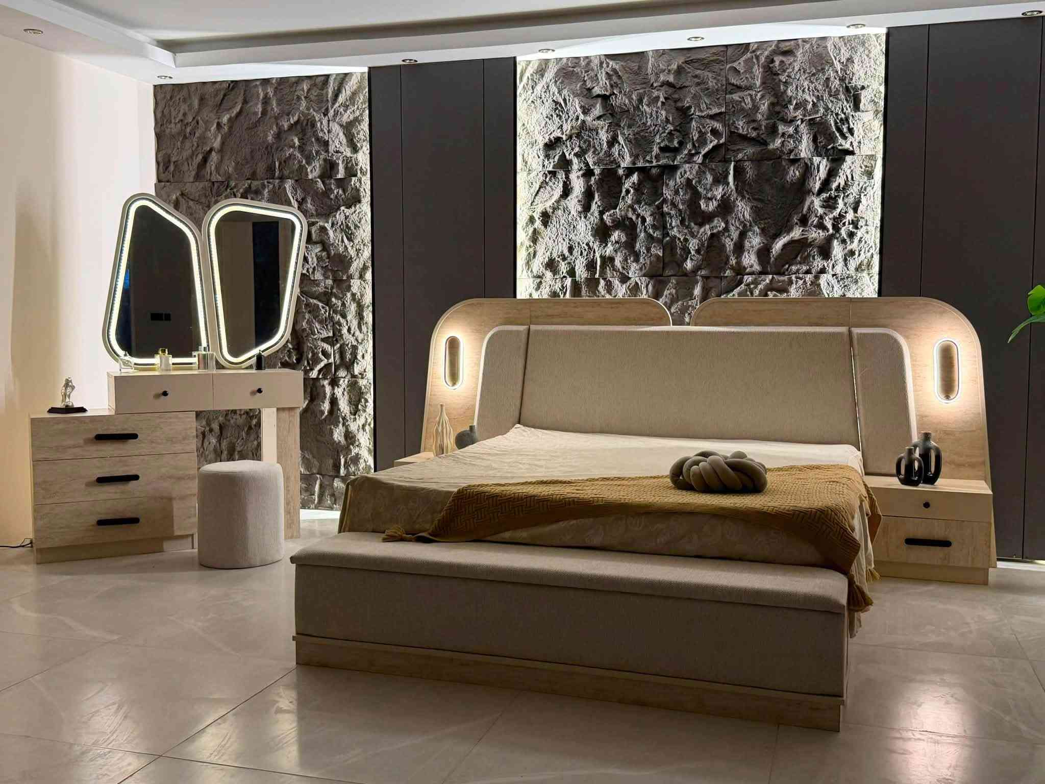✨ عروض وتخفيضات مميزة ✨

🛏️ موديل أرسنال المودرن

🔹 10 قطع
🔹 320 سم

المواصفات:
▪️ 1 ضهر بلوك
▪️ 2 برغي وچوي حديد
▪️ سرير مخزن جك
▪️ 5 شغل درجة أولى

💫 جودة عالية وتصميم مودرن بسعر عرض مميز

📩 راسلوا الصفحة أو تواصلوا معنا عبر الرقم:
📱 ***********
واتساب متوفر لخدمتكم 🤍
