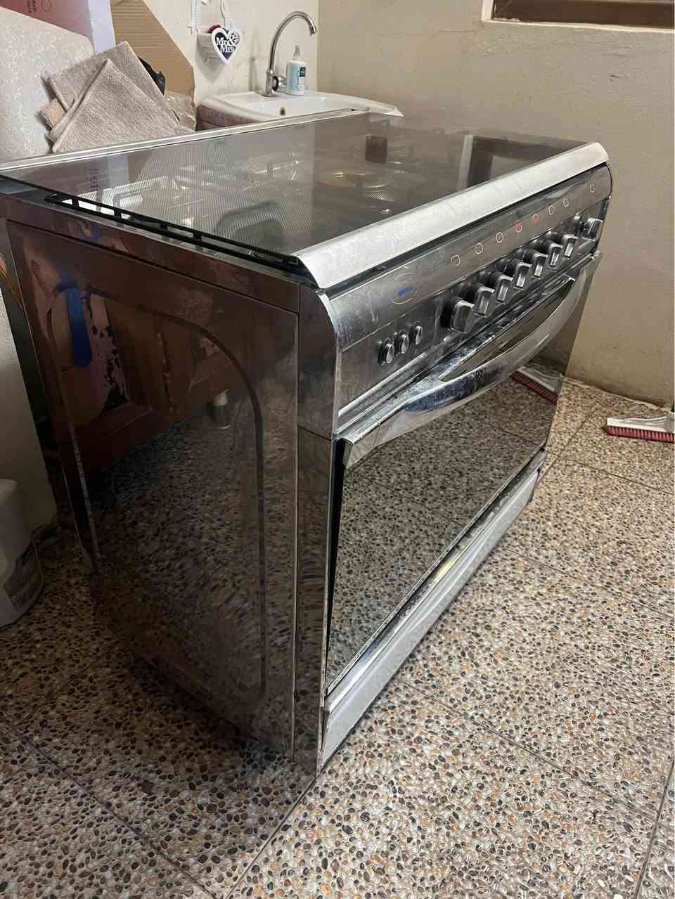 طەباخ ٥ چاو میصرى شتی زۆر باش و تازە گڕی جوانە بێ عەیبە داوای ٢٥٠ هەزاری لي ئەکەین شوێنمان سلێمانی
*********** السليمانية, العراق

