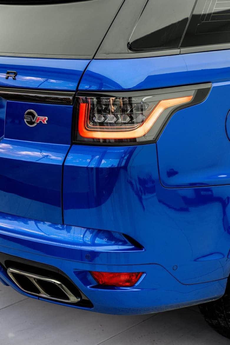 للبيع: Land Rover Range Rover Sport SVR
 سنة الصنع: 2018

 المحرك: 5.0L V8 Supercharged (575 حصان)
 المسافة المقطوعة: [40,000] ميل

 الحالة: ممتازة جداً، صيانة دورية منتظمة، جاهزة للاستخدام فوراً دون أي مصاريف إضافية.

أبرز المواصفات:
 مقاعد رياضية أصلية (SVR Performance Seats) جلد فاخر.

 لمسات كربون فايبر داخلية وخارجية.
 نظام عادم (إكزوزت) رياضي للـ SVR مع التحكم بالنغمات.

 شاشات دبل لمس، نظام قيادة متعدد الطرقات، وسقف بانورامي.

 نظام صوتي متطور (Meridian Sound System).
 كاميرات 360 درجة، حساسية كاملة، ونظام المساعدة على الطريق.

تفاصيل البيع:
 السعر: [42,500$]  (قابل للتفاوض البسيط بعد المعاينة).
 المكان: [معارض دهوك]

للطلب أو الاستفسار، يرجى التواصل عبر الخاص أو واتساب على الرقم: [***********] دهوك, العراق
