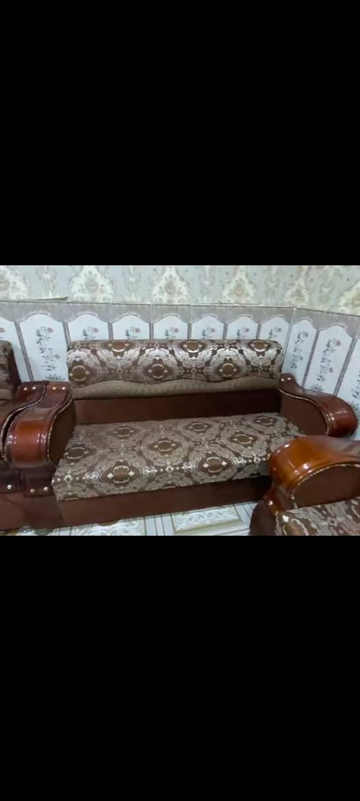 قنفات خمس قطع نظيفات كلش وقويات السعر 250 المنطقة الجمهورية الرقم ***********
