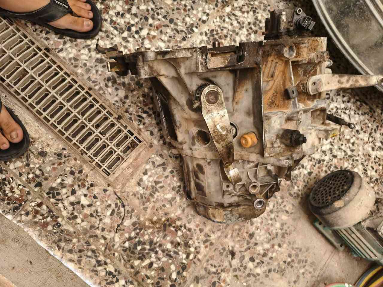سلام عليكم ورحمه الله كير بيجو ايراني للبيع نقصة خريطة ضاربة بيش يفيدك اخذة 
***********
