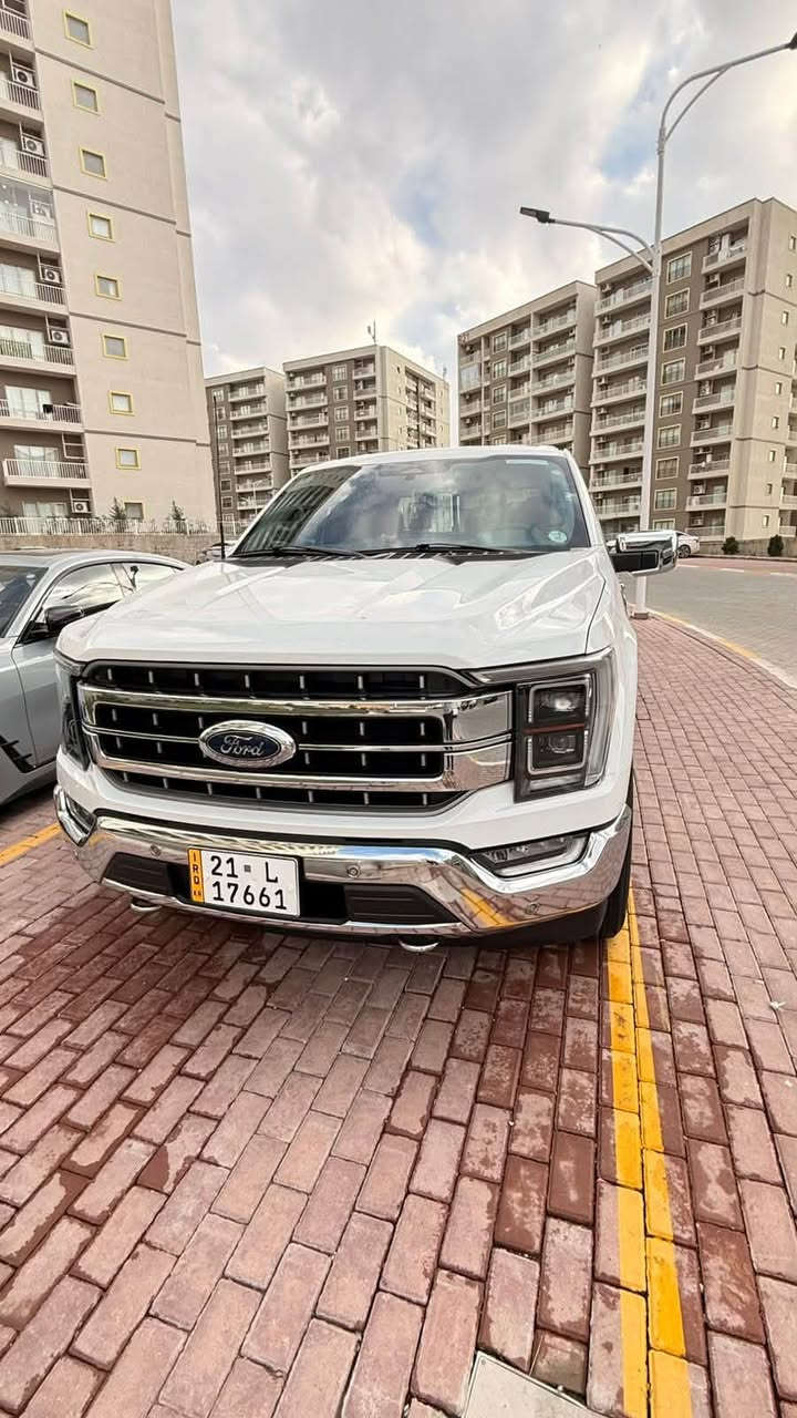 الي يدور جديد يجي هنا
فورد f150 موديل 2023 لاريات محرك 2700 توين تيربو رقم سليمانيه ماشيه 100 الف كيلو 

السياره اخت الكلين بيها شبر واحد فقط صبغ بالباب خلف السايق وصبغ درجه اولى ما يبين شعره عدا هذا الشي بعد شخط ماكو من الدعاميه للدعاميه 

السياره شكد ما اكللكم جديده قليل بحقها ما بيها نقص برغي والي ياخذها الف عافيه علي ما يصرف عليها ولا دينار 

قبل اسبوع مسويلها ادامه كامله تبديل دهن كير ودهن فور ويل ودهن بريك ودهن اكسل امامي واكسل خلفي ودهن محرك 

مواصفاتها معروفه فول عدا البانوراما كشن جلد تدفئه تبريد وكير طياره ورادارات ودوسة كهرباء وبقية مواصفات اللاريات معروفه 

السعر 380 وبيها مجال بسيط 

البيع نقد او مراوس برابتر 23 وفوك كلين تكون 

جماعة الشدعوه دشوفكم 😀

سيارتي هاي كلين ما ماشيه عالقماره ولا ماكله دقلات وبجم ولتجي ادكلي لكيت هيج سياره لان حكلك انت مو شراي ومراح تاخذ لا هاي ولا ذيج انت قياساتك السيارات المهجومه  

الشراي يتصل عالرقم 

مكان السياره ديالى وسليمانيه 

***********

