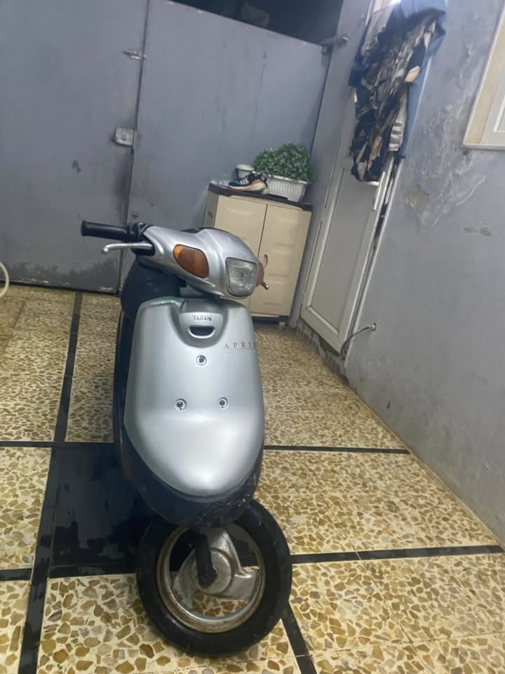 السلام عليكم
ماطور بوتين مكينه معمره مرا وحدة ناقصو باتري 
كبريته وبلك وكلجات  جداد السعر ٢٥٠ وبي مجال حك الجيه
مكاني موصل قوسيات 
الرقم ***********
