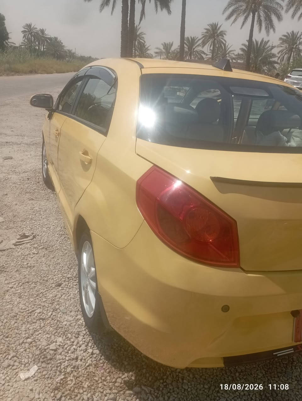 البيع شيري فلاوين للبيع   السياره باتري جديد  التايرات نضاف  غرفتها جديده  حلوه تبريدها شغال يرادلها تجفيت محرك او اتبداله السعر 19وبيها مجال *********** العنوان الحله

نص مكتوب في الصور:
- 18/08/2026 11:08
- 18/08/2026 11:07