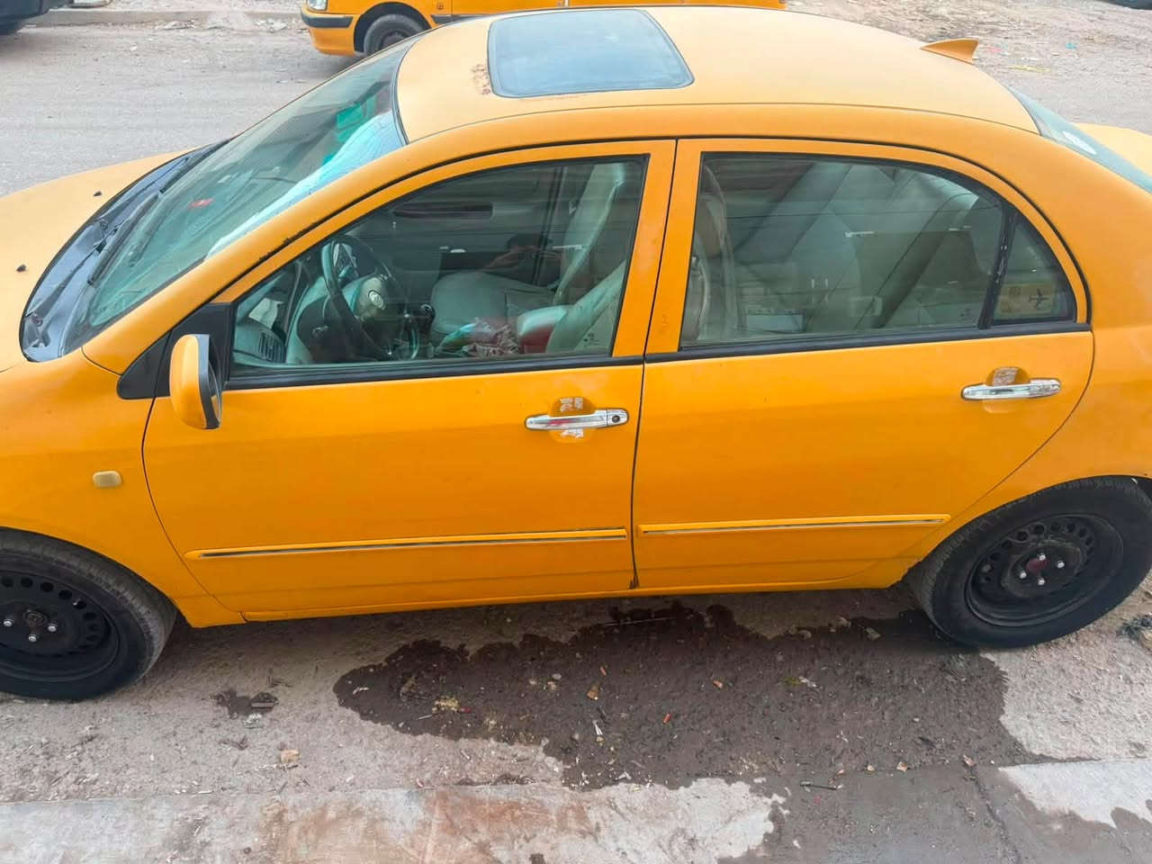 السلام عليكم 
للبيع بي واي دي f3 2011 السياره نضيفه تبريد ثلج جاهزه للشاع بيه قطعه صبغ فقط 
السعر :38 وبيه مجال 
للاستفسار: ***********
المكان : بغداد
