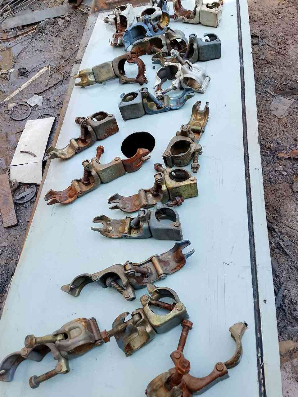 قفايص • سقالات • للبيع
