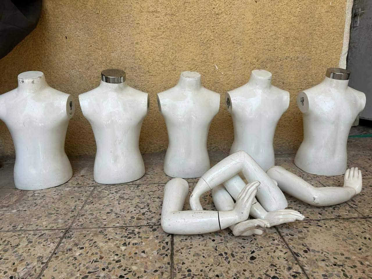 السلام عليكم
عندي ملاكانات رجالي ونسائي نصف  وتعاليك وستاندات  شلعه كامله مكاني بابل ***********
