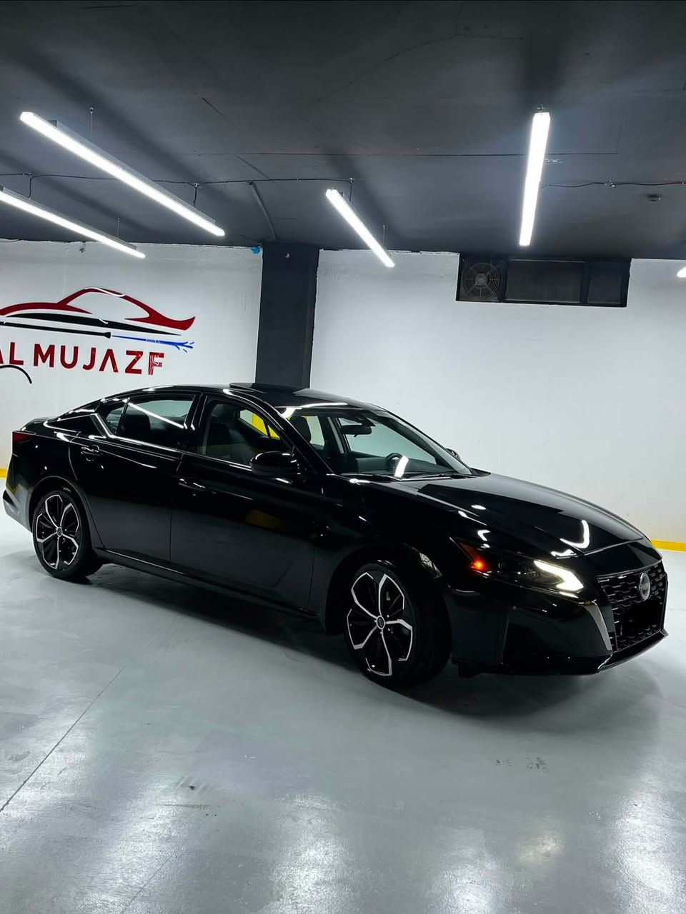 سلام علیکم
نیسان التیما altima srplus 2024 
 24 میل رۆشتوە 
بێ بۆیاخ دەعامی بۆ دەعامی بە شەرت 
٢ پەڵە pdr هەیە

ناونیشان کەلار 

رەقم شاسی موجود     1N4BL4CV3RN401451

نیسان التیما  altima srplus 2024
٢٤ میل ماشیە

بدون صبغ دعامیات مابیە صبغ
مکانین pdr
 
مکان سیارە ب کلار   

 ***********

