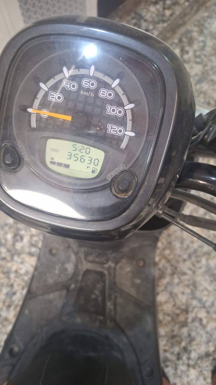 دراجه ماكس بوليسي جديده للبيع على وضع الشركه نضافه ٩٠%*********** ناصريه حي العسكري
