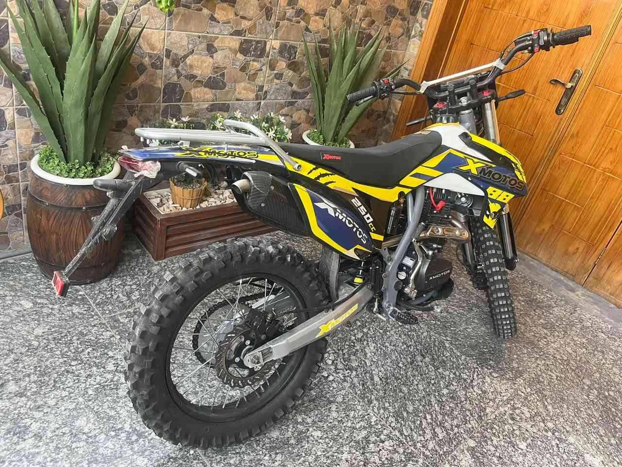 قفاز • XMOTOS • ٢٥٠