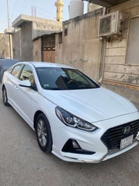 سوناتا 2018 سيارة جديده بالجيس  ماشيه 110 كيلو فقط رقم بصرة تحويل ثاني...