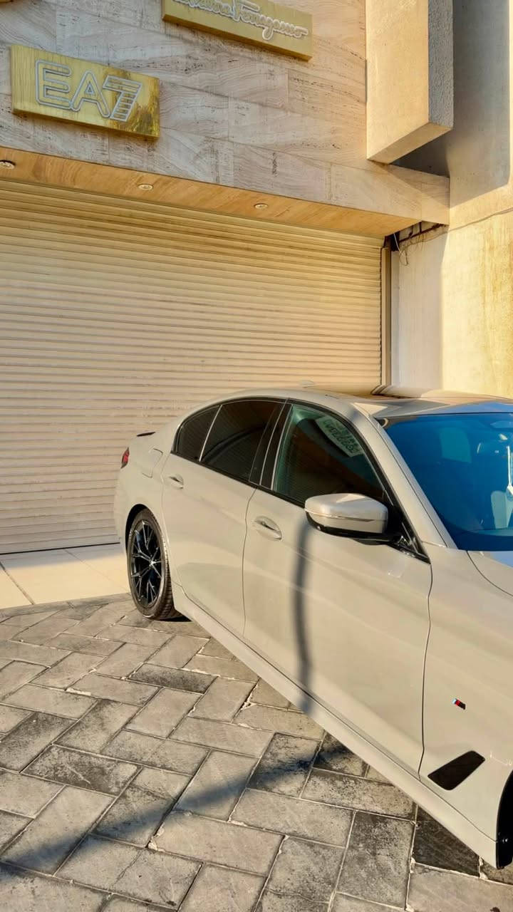 BMW 530i M 2021 🇩🇪
السياره فول واحد على واحد ام اصل كل السياره بلاديه من ويلات والكت وفجوج السيارات ام ( فجوج كبار ) تختلف عن العاديه 

ممشى السياره 39 الف مايل حقيقي

مواصفات السياره معروفه أهمها كشنات 700 ، داتاشو ، كامرات ٣٦٠ حساسات ٣٦٠ ، تدفئه مقاعد ، ايمائات بالشاشه ، هاند بريك دكمه ، نقاط عمياء 

السياره وارد أمريكي حادثه بسيط باب عكس سايق مضروبه ونفسه مصلح ومصبوغ بدون تبديل وسونار السياره موجود جديد ، ايرباك سستم وراجع كامل ..

السياره جديده بالكارتون وصور الداخل موجوده والنصبه مالتهه وصفر مسج وكل صيانته غراض اصليه من دهن وفلاتر وكلشي حته الإطارات الي جواها جديده تخم كامل ، كامله مكمله مناقصه دينار واحد 
 
اخواني السياره نضيفه ومتتقارن بالمهجومات والراكضات 

سعر السياره 33,800 (338) ورقه وبيه مجال شي بسيط 

مكان السياره بغداد الأميرات للتواصل : 
*********** 
واعتذر عن الاطاله 🤍
