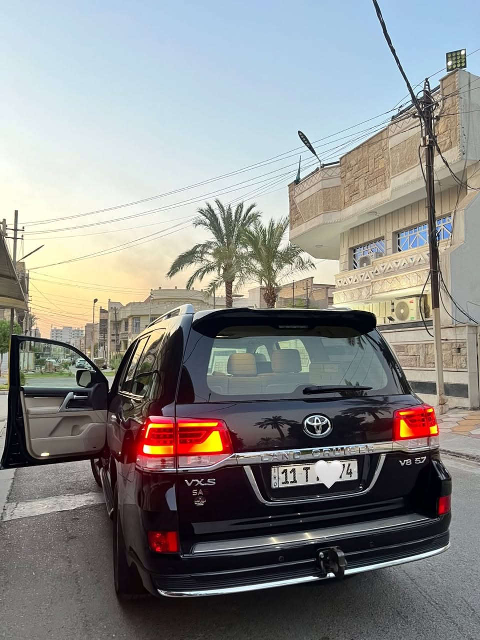 السلام عليكم
⭐ مواصفات VX-S لكزز

2019

1/1

* فتحة سقف
8سلندر 5700

* 4 كاميرات في بعض تجهيزات VX-S

* جلد

* مقاعد كهربائية

* دخول ذكي + تشغيل بصمة/زر

* تحكم بالمقود

* مثبت سرعة

* مكيف أوتوماتيك

* حساسات

* شاشة وكاميرا خلفية

* نظام تحكم بالتعليق Suspension Control

* أنظمة نزول وصعود ومساعدة للطرق الوعرة مثل Crawl Control وMulti-Terrain Select 

ماشية 56الف

السعر 55الف$وبيها مجال 

الرقم ***********

المكان بغداد
