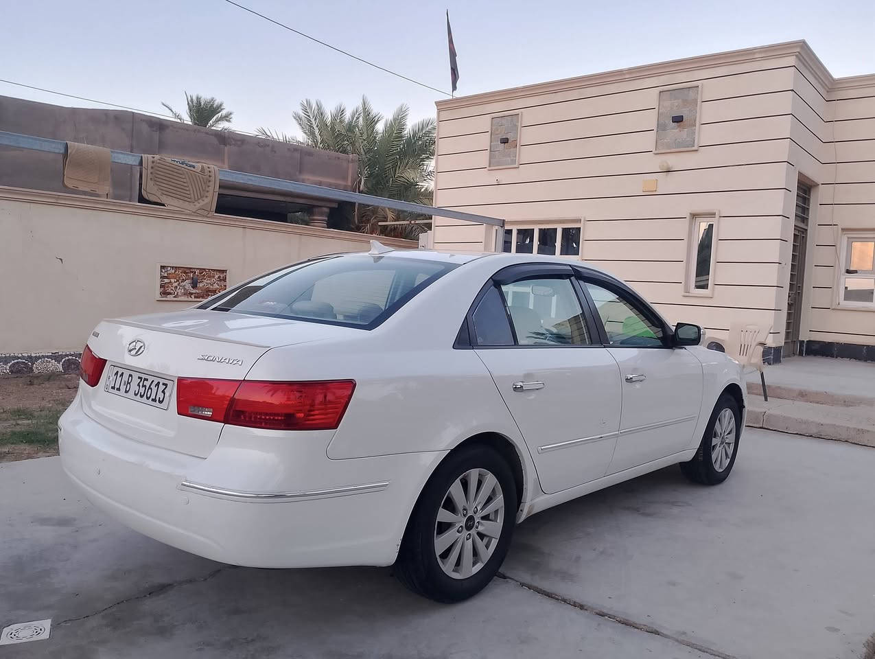 سوناتا 2010 وارد امريكي محرك 2400
رقم بغداد سنويه ورقم جديد
بدون صبغ قطعه وحده  مبدله نفس اللون 
محرك وكير مكفولات 
تبريد ثلج 
السيارة جاهزه مابيهه اي نقص السعر 122
للاستفسار ***********
