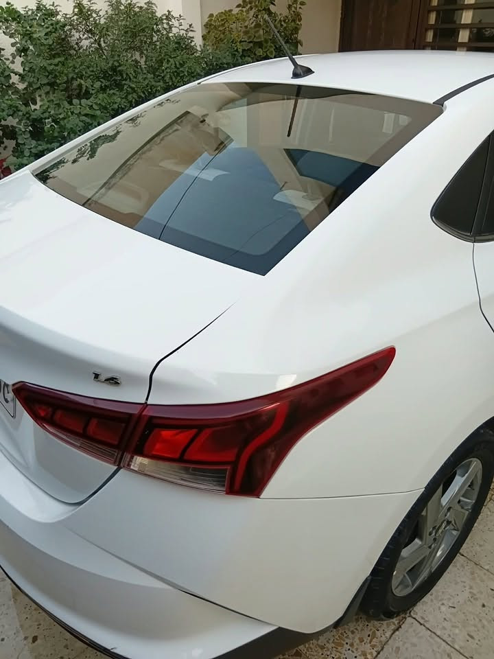 سيارة اكسنت ابيض  موديل ٢٠٢١
سعر : (١٣٨ورقة ) وبيه مجال للشاري 
تفاصيل :-
1. سيارة ماشية: ٩٢٥٠٠ كيلو متر 
2. سيارة تبريد وتدفئة شغال 100/100
3. كير مكينة بلادي ما مفتوح برغي بيه شرط 
4. كهربائيات ما بيها ايي شي 
5. ضرر سيارة : جاملغ سكن معجون وصبغ وجاملغ سايق تعديل بارد 
6. سيارة رقم شمالي سنوية جديد
ملاحظة : تواصل مع رقم هاتف
رقم هاتف: ***********
