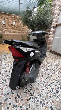 ثعلب كابريتر  دراجه كامله مناقصها اي شي   دشبول شغال  مكينه ما مفتوحه ...