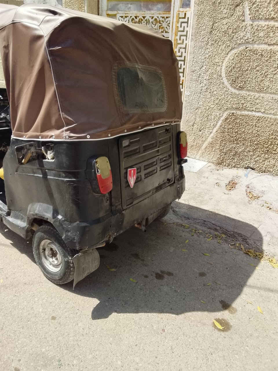 االسلام عليكم تكاتك للبيع جافيه يمنه يرادله سمكره سعر مكينه خير من الله سعر مليونين عنون الإصلاح شارع الجزيره ***********

