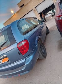 دوج كرفان • ٢٠٠٧ • ٣٣٠٠