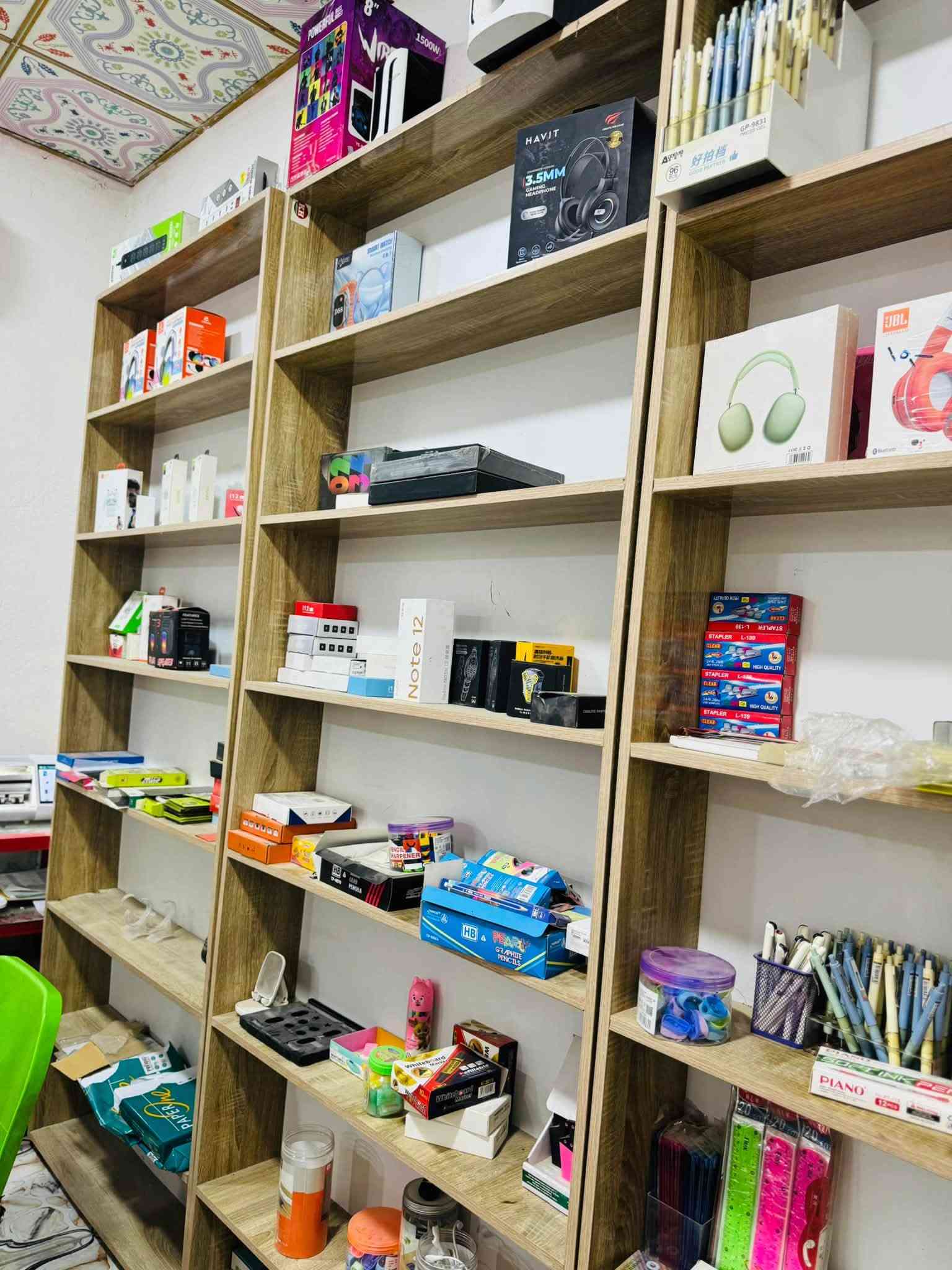 محل اكسسوارات • كفرات ايفون • البصره كرمه