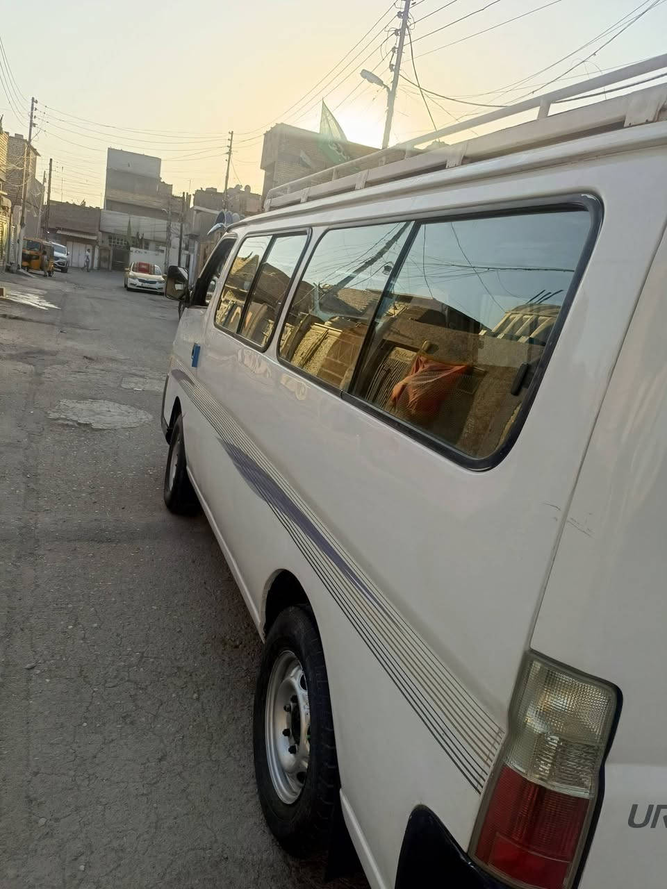 سلام عليكم نيسان ورفان لبيع موديل 9مكينه مكفول كير رؤية  مكفول تخم تاير حداديه صدر جديددوشمه جديده كهربائيات كلهه شغاله سنويه إلى 30سيارة بسمي تحويل مباشر السعر105وبيها مجال بصيط العنوان بغداد حي النصر***********
