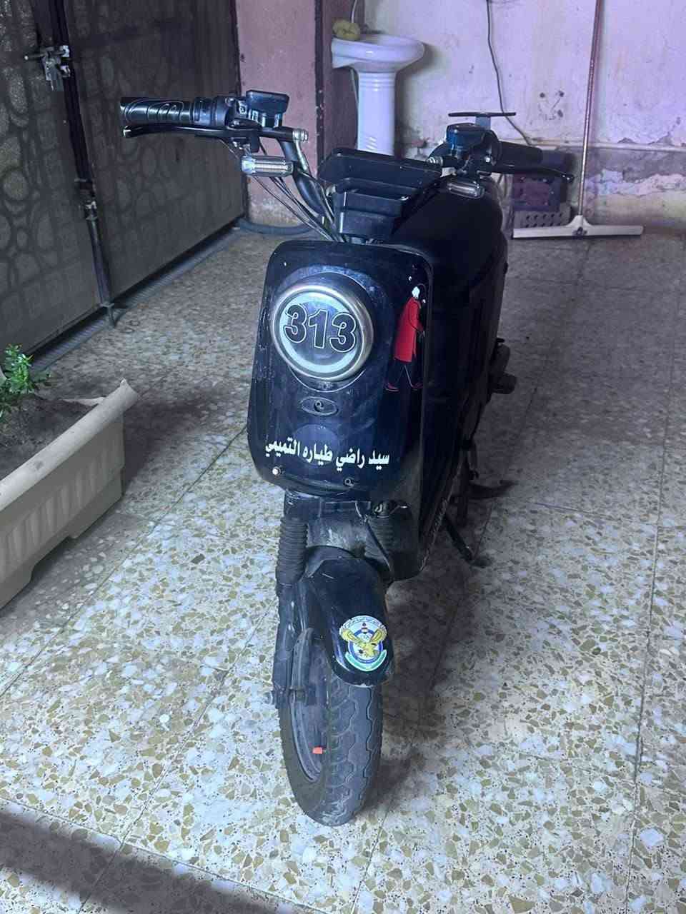 دراجه شحن البيع ار 9  موديل 2025  بسعر 260 وبيه مجال الاستفسار  على هاذا رقم *********** في محافظة بغداد منطقة اصليخ
