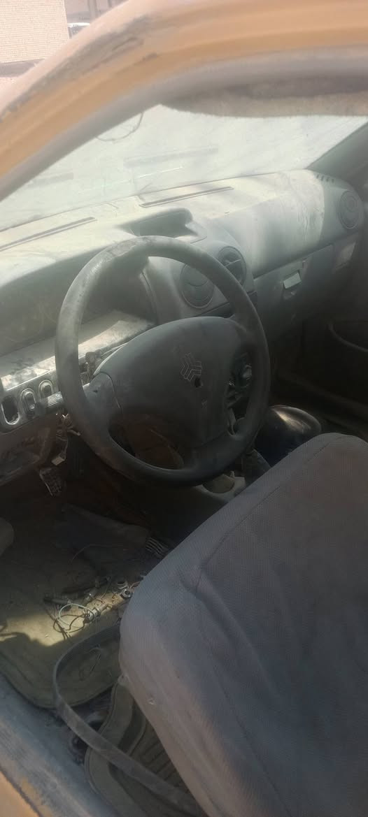 لبيع سايبا تفصيخ أو بدي بدون محرك وكير ومشط باقي دشبول وظفيره وعقل وهوزن جام كله شغال مكان كربلاء حي القدس ابو بهاء الفيتر رقم الهاتف *********** سعر سايبا 150 الف قفل لي يريد سايبا يجيب أكرين واني خادم
