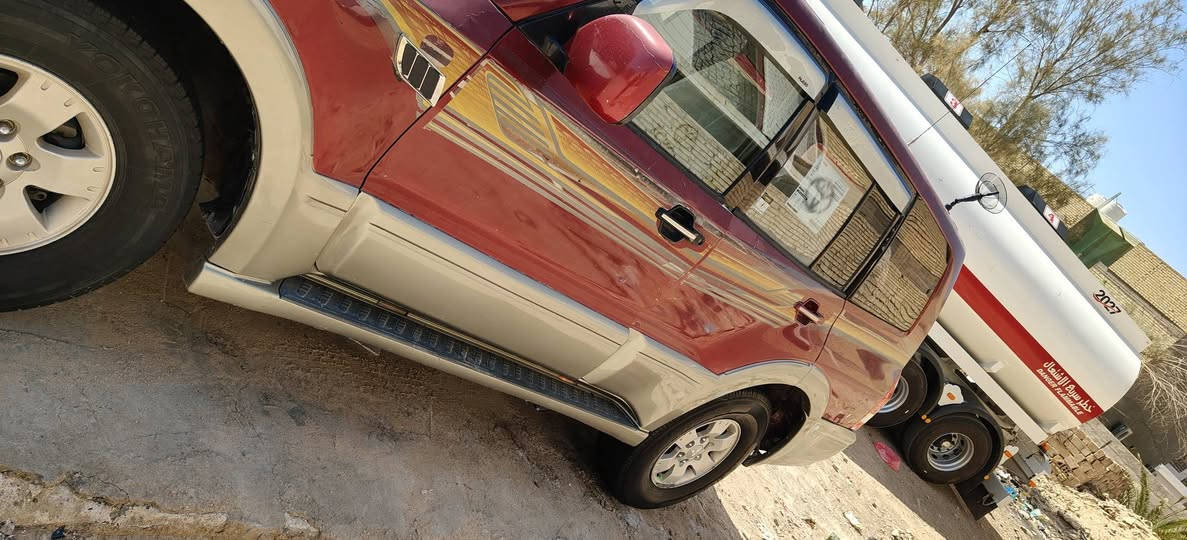 سلام عليكم مرخصة مدير الكروب ##باجيرو 2003سيارة جاهزة من كلشي كير مكينه حدادية دواخل تايرات كهربائيات كلهن كفالة جاهزة الاخير فقط وكالة ثاني يوم بسمك مراوس  ملكه مفحوصه وبيه سنوية عضم أو غير الملكة حسب القناعة وسعر خاص عنوان نجف الاشرف الخاص مفتوح وهذا رقمي *********** النجف, العراق
